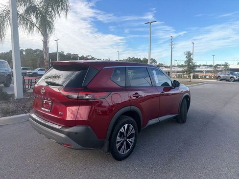 Certified 2022 Nissan Rogue SV image 9