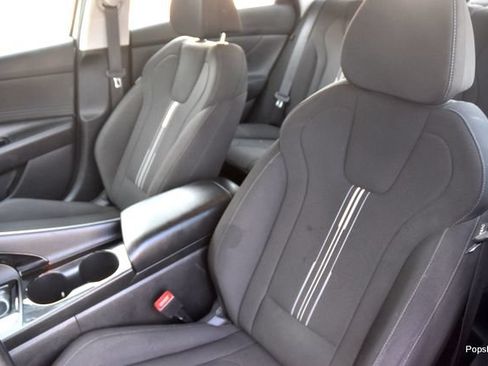 Used 2025 Hyundai Elantra SEL FWD image 8