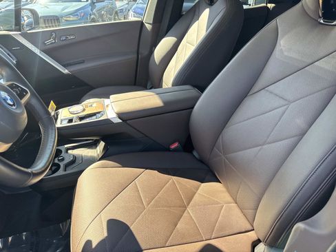 Used 2022 BMW iX xDrive50 w/ Premium Package image 15