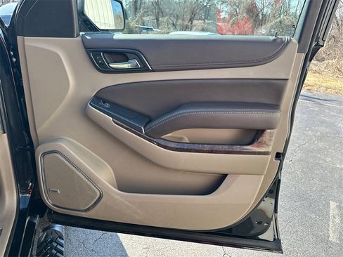 Used 2018 Chevrolet Tahoe LT image 15