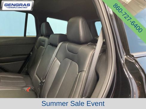 Used 2026 Jeep Cherokee Limited AWD/4WD image 25