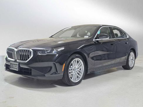 Used 2024 BMW 530i xDrive w/ Executive Package AWD/4WD image 7