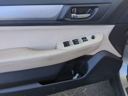 Used 2016 Subaru Outback 2.5i Premium image 8