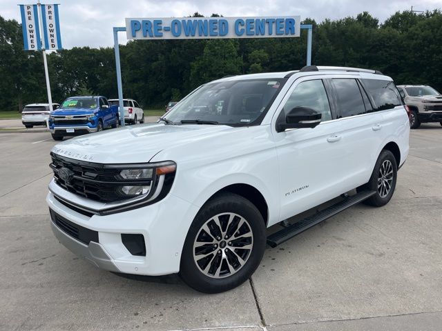 Used 2025 Ford Expedition Platinum AWD/4WD image 2