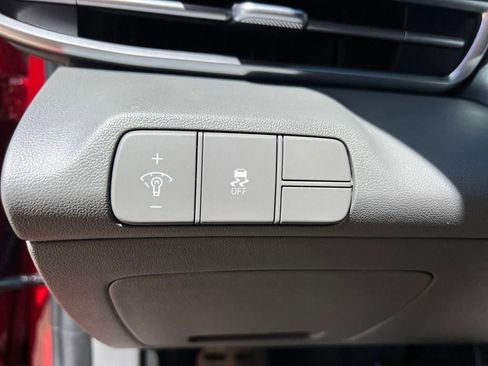 Used 2025 Hyundai Elantra Sport image 15