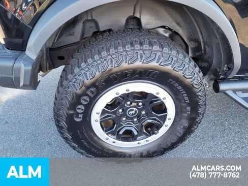 Used 2024 Ford Bronco Badlands image 11