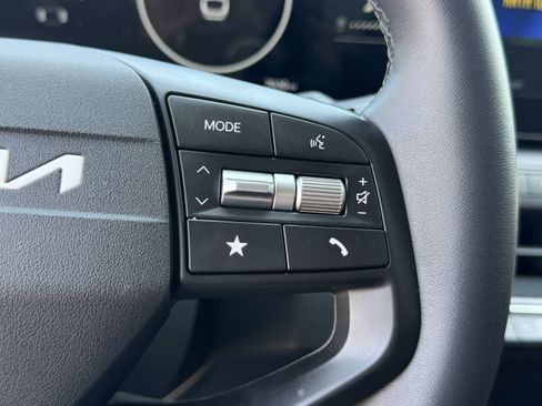 Certified 2025 Kia K4 EX FWD image 19