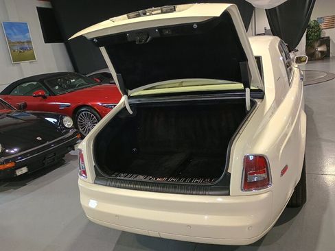 Used 2006 Rolls-Royce Phantom Sedan RWD image 44