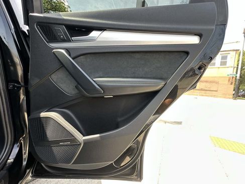 Used 2018 Audi SQ5 Prestige AWD/4WD image 39