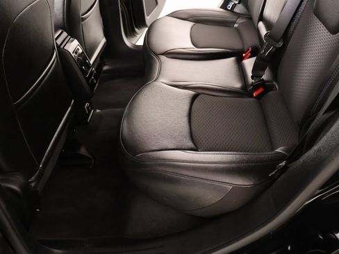 Used 2024 Jeep Compass Latitude w/ Convenience Group image 12