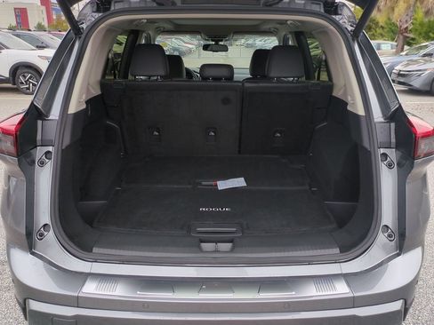 Certified 2025 Nissan Rogue SL w/ SL Premium Package FWD image 34