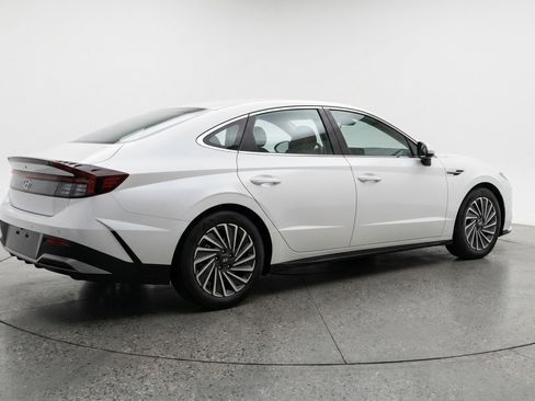 Used 2025 Hyundai Sonata SEL FWD image 9