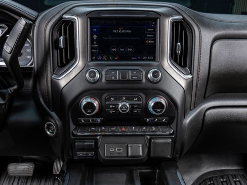 Used 2019 GMC Sierra 1500 AT4 w/ AT4 Premium Package AWD/4WD image 22