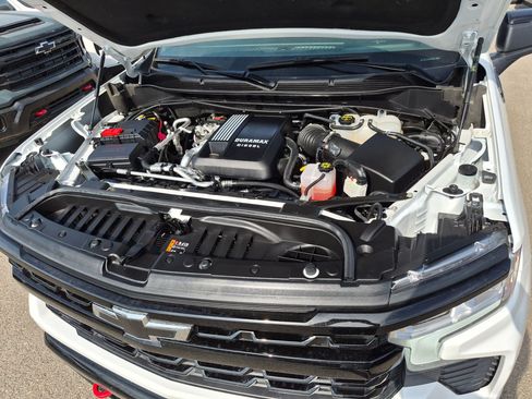 Used 2025 Chevrolet Silverado 1500 LT Trail Boss w/ Convenience Package II AWD/4WD image 33
