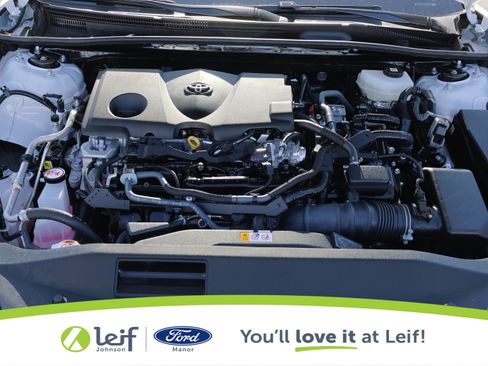 Used 2025 Toyota Camry SE image 36