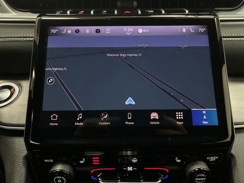 New 2025 Jeep Grand Cherokee Limited w/ Trailer Tow Package image 9