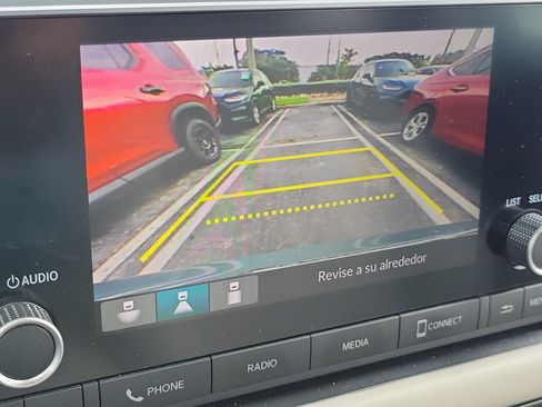 Certified 2025 Honda HR-V LX image 28