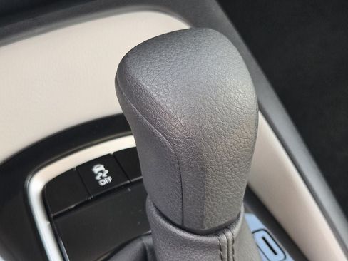 Used 2026 Toyota Corolla LE FWD image 20