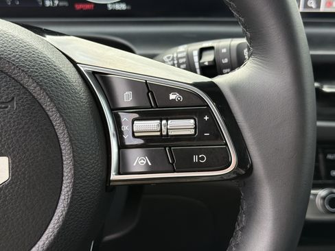 Used 2024 Kia Seltos EX FWD image 24