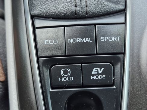 Certified 2023 Toyota Camry LE image 33