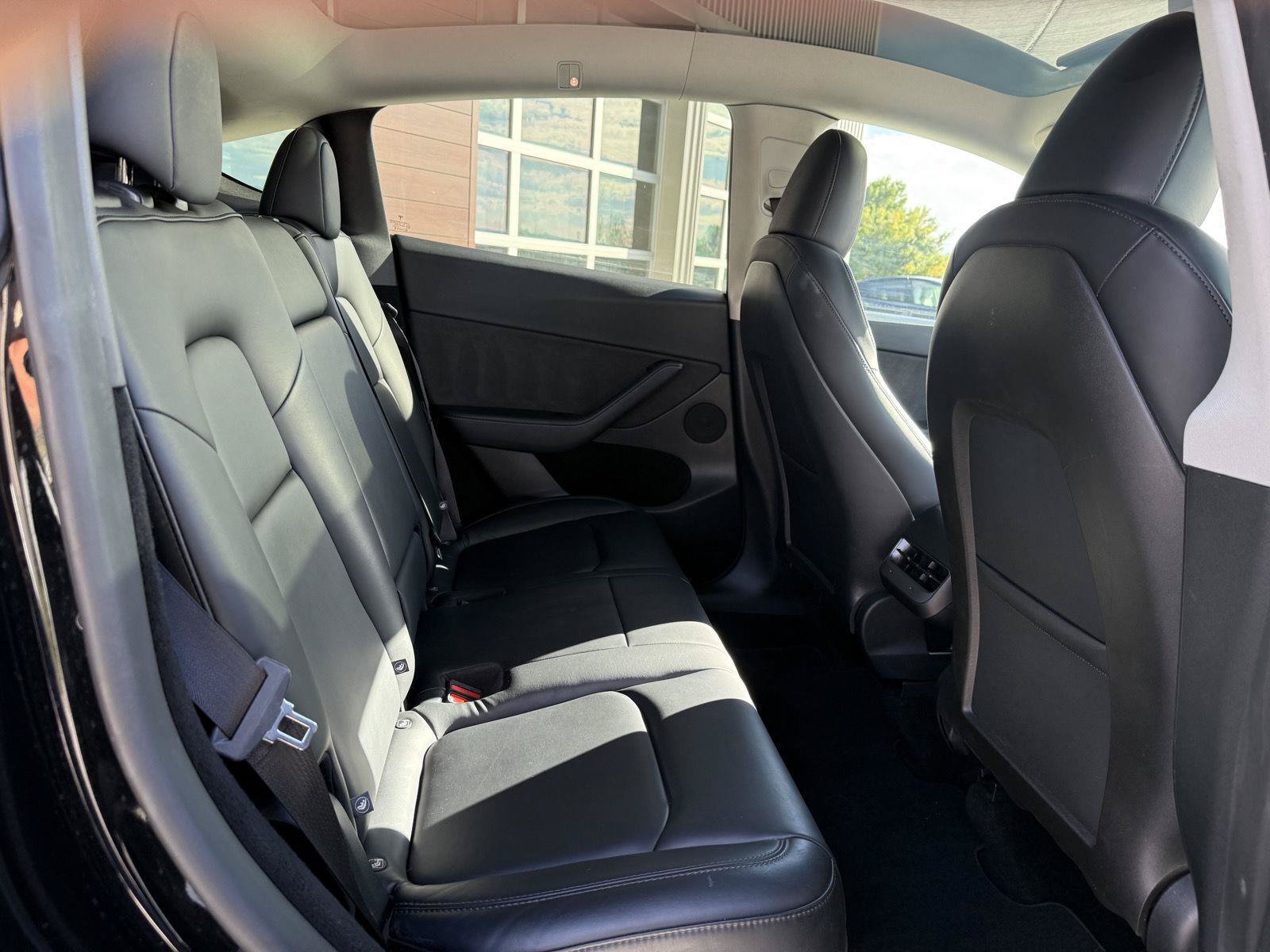 Used 2024 Tesla Model Y Long Range AWD/4WD image 20