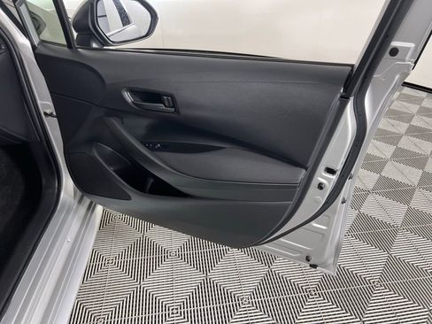 Used 2024 Toyota Corolla LE image 28