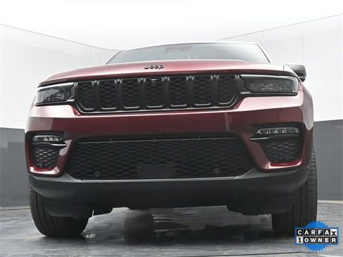 Used 2025 Jeep Grand Cherokee Limited w/ Luxury Tech Group II image 37