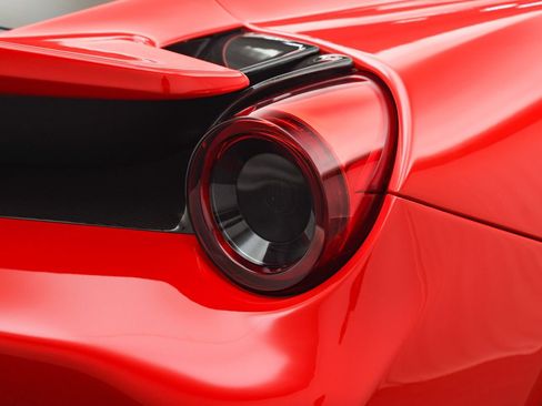 Used 2020 Ferrari 488 Pista Coupe RWD image 14