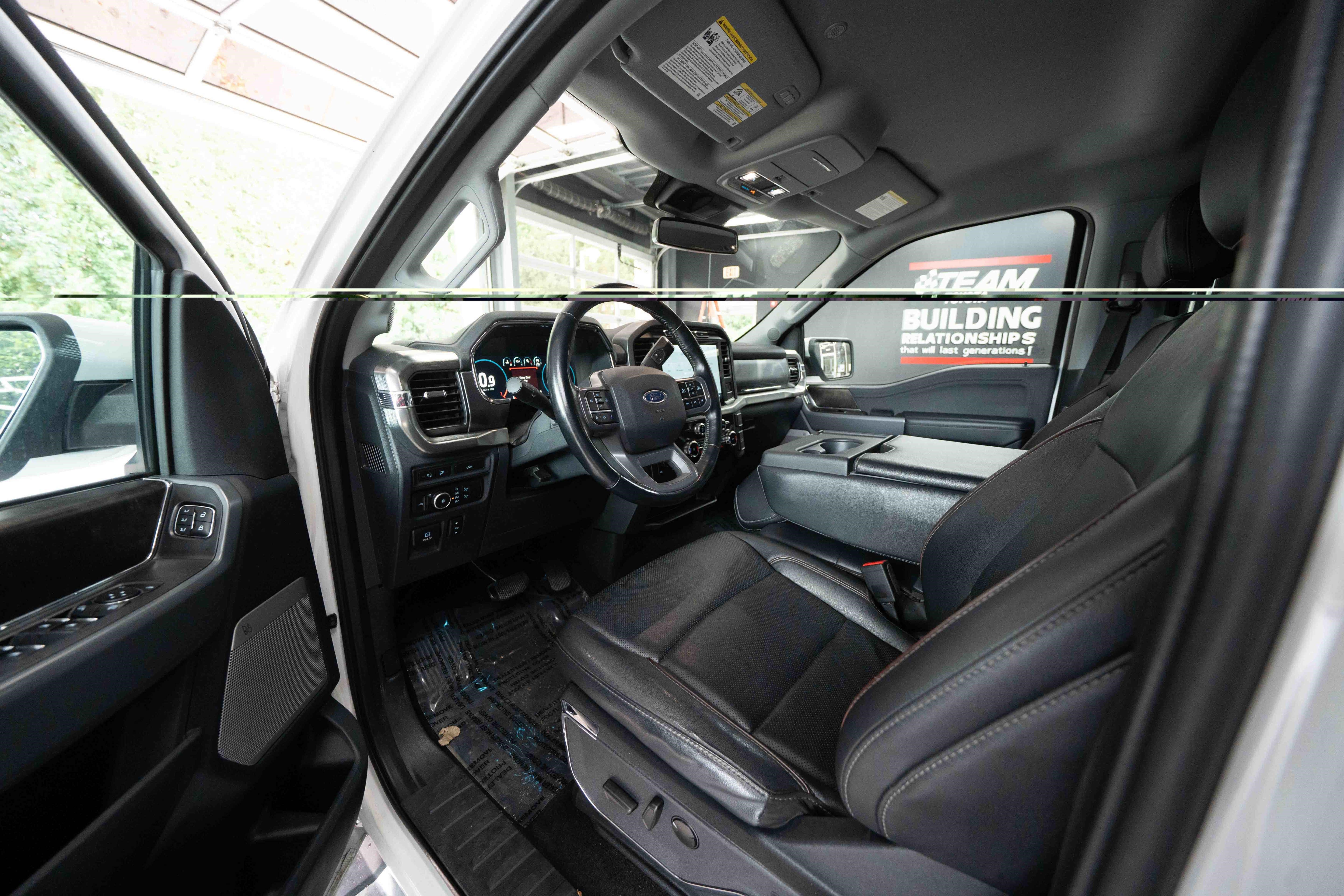 Used 2022 Ford F150 Lariat w/ Equipment Group 501A Mid AWD/4WD image 8
