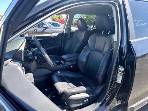 Used 2020 Subaru Outback Limited w/ Popular Package #2 AWD/4WD image 23