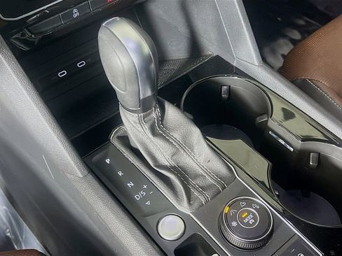 Used 2021 Volkswagen Atlas SEL Premium image 23