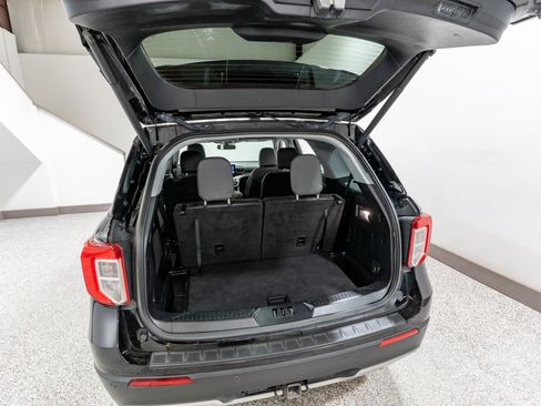 Used 2022 Ford Explorer XLT w/ Equipment Group 202A image 34