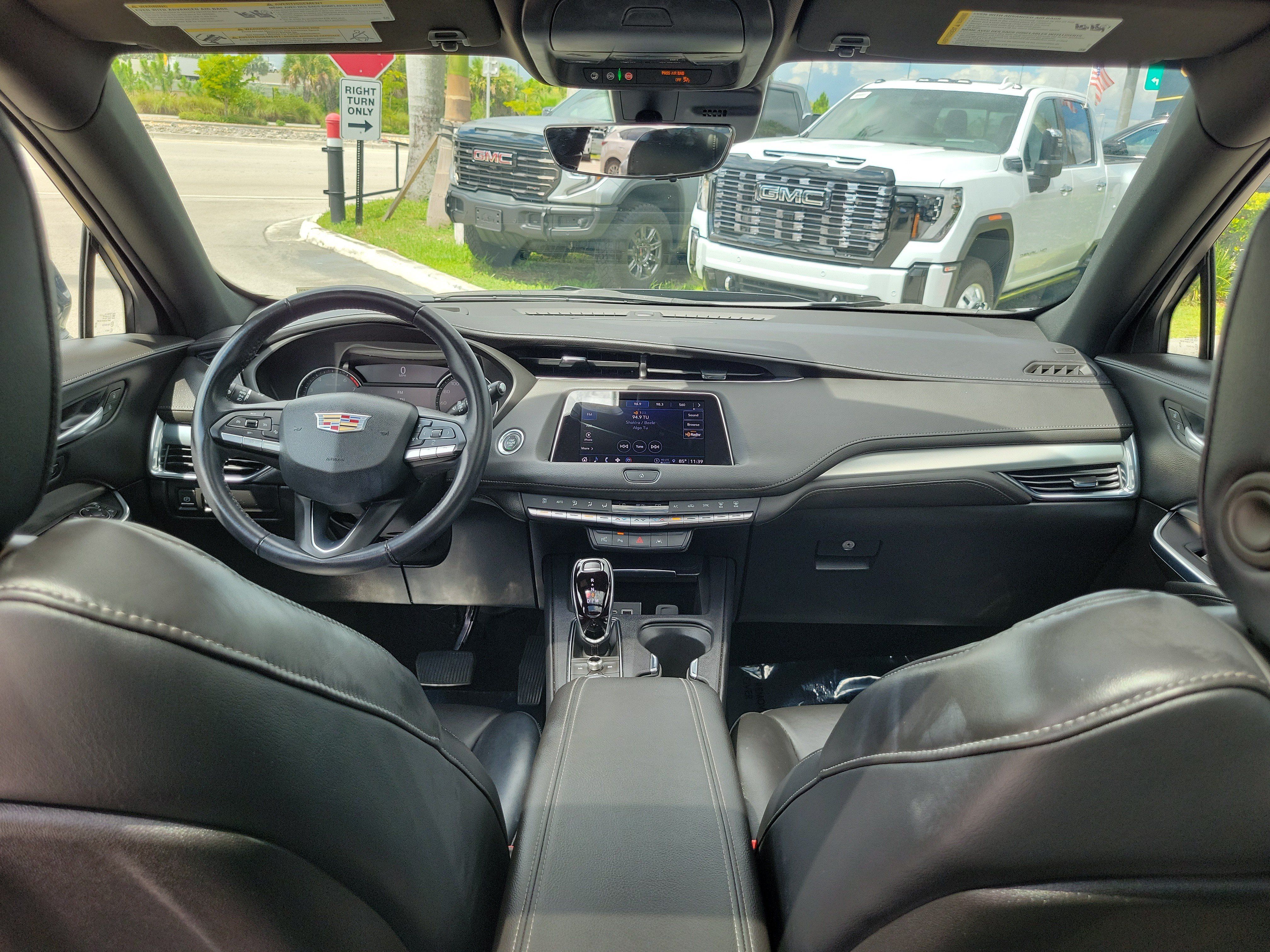 Used 2023 Cadillac XT4 Premium Luxury w/ Enhanced Visibility Package FWD image 20
