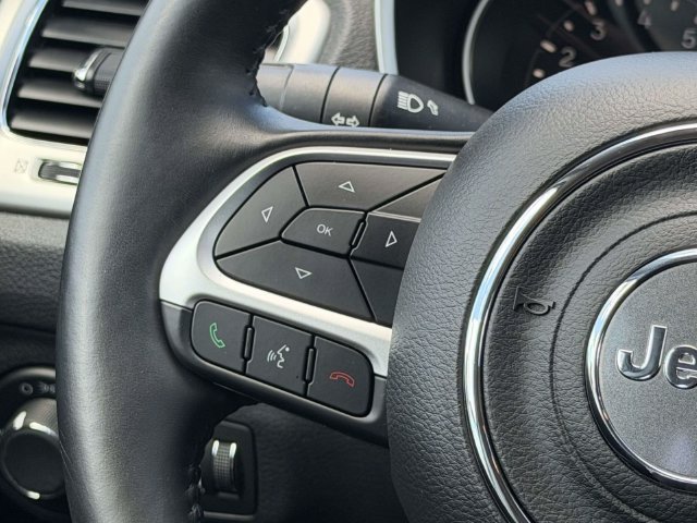 Used 2018 Jeep Compass Sport w/ Tech Group AWD/4WD image 17