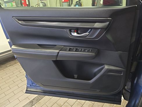 Used 2024 Honda CR-V LX image 27