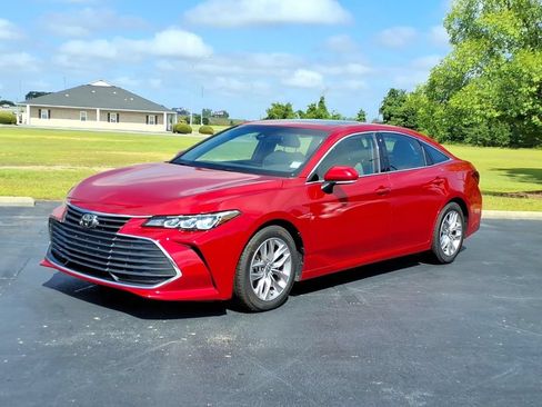 Used 2021 Toyota Avalon XLE w/ Moonroof Package FWD image 7