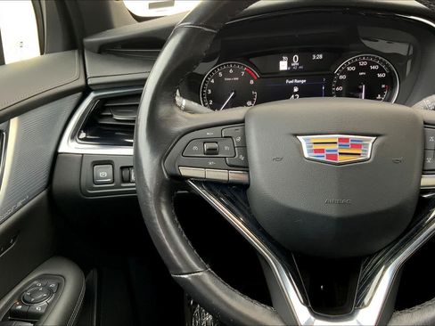 Used 2024 Cadillac XT6 Premium Luxury FWD image 24