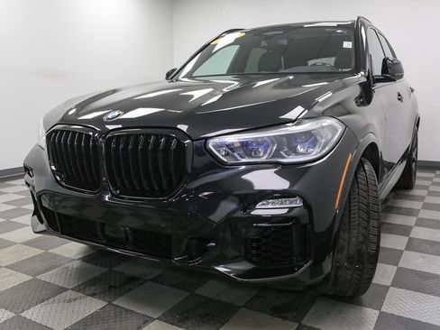 Used 2021 BMW X5 xDrive40i w/ M Sport Package image 4
