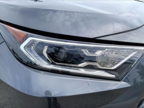 Used 2021 Toyota RAV4 XLE Premium AWD/4WD image 27