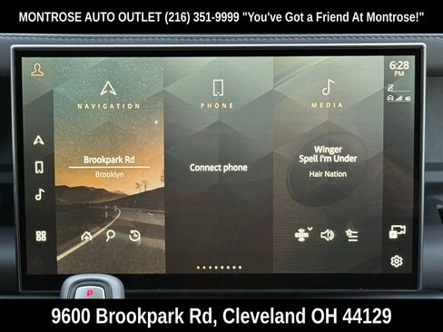 New 2025 Land Rover Defender 90 S image 18