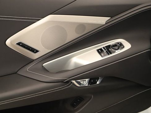 Used 2021 Chevrolet Corvette Stingray Preferred Cpe w/ Z51 Performance Package image 18