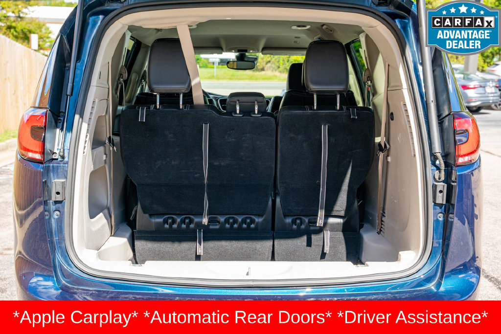 Used 2024 Chrysler Pacifica Touring-L FWD image 30