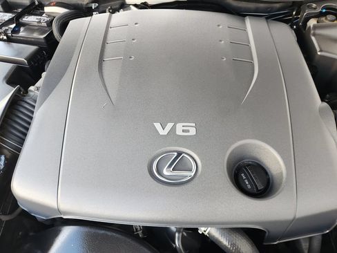 Used 2013 Lexus IS 250C w/ Luxury Pkg RWD image 32