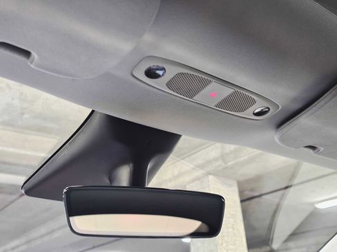 Used 2021 Tesla Model Y Long Range image 21