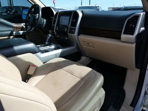 Used 2017 Ford F150 Lariat image 16
