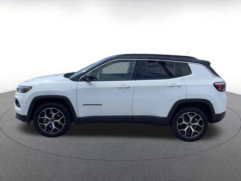 Used 2025 Jeep Compass Limited image 8