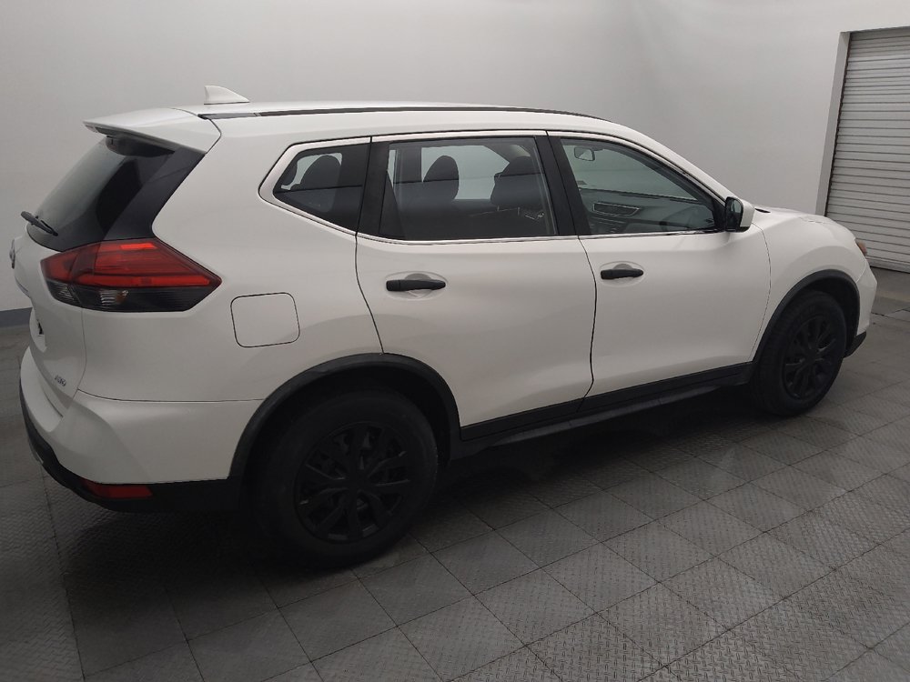 Used 2017 Nissan Rogue S AWD/4WD image 10