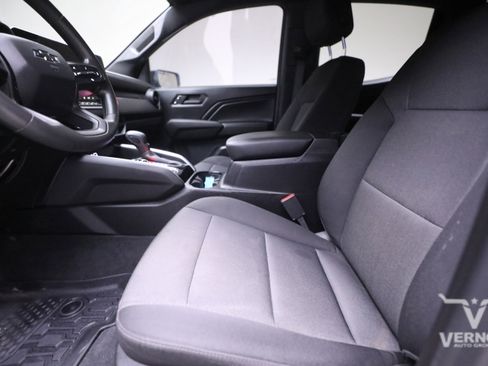 Used 2023 Chevrolet Colorado Trail Boss w/ Technology Package image 10