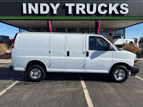 Used 2021 Chevrolet Express 2500 w/ Driver Convenience Package image 1