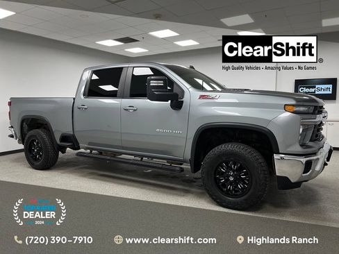 Used 2025 Chevrolet Silverado 2500 LT w/ Convenience Package AWD/4WD image 1